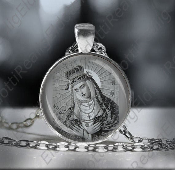 Queen of Heaven Virgin Mary Black and White Necklace Catholic Medal 25mm Pendant