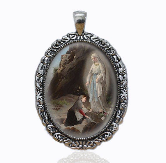 Our Lady of Lourdes Religious Catholic Medal Pendant Jewelry Virgin Mary At Sacred Spring
