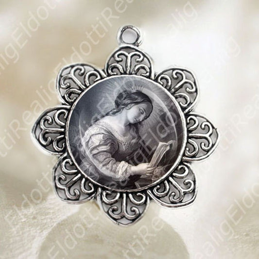 St Margaret of Scotland Medal Flower Shaped Silver Tone Catholic Christian Jewelry