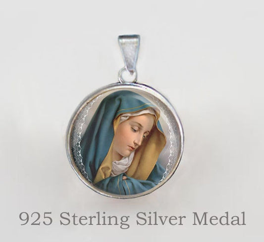 Our Lady of Sorrows Virgin Mary - Christian Religious Christian Medal Pendant / Charm Religious Jewelry. 925 Sterling Silver Medal