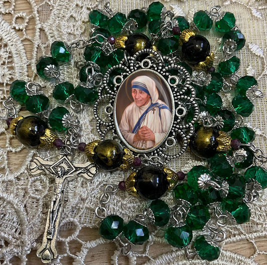 Handmade Rosary Mother Teresa of Calcutta - Green Glass Beads and Black Lapis Lazuli Jades Gemstones Rosary