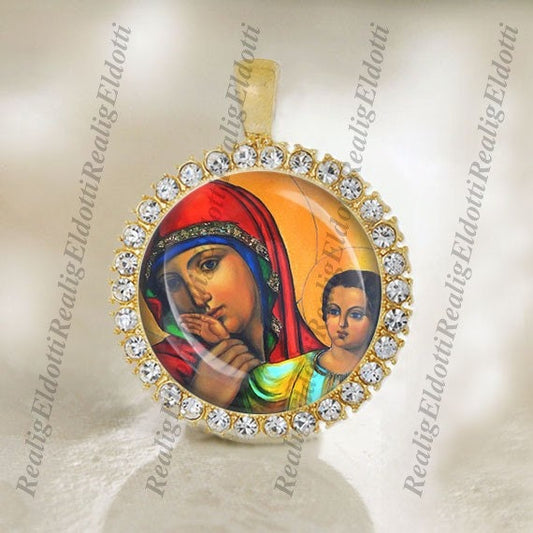 Madonna Virgin Mary and Baby Jesus Religious Christian Orthodox Gold Medal Pendant Jewelry