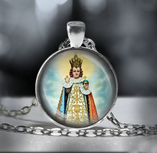 Infant Jesus Of Prague Religious Necklace.  Nino Jesus De Praga Catholic Pendant. Christian Catholic Medal