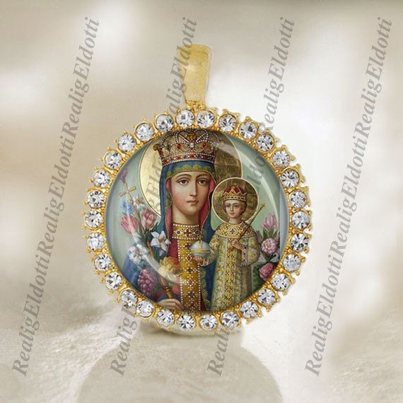 Queen Mother Mary and Baby Jesus Christian Catholic Gold Tone Medal Pendant Jewelry