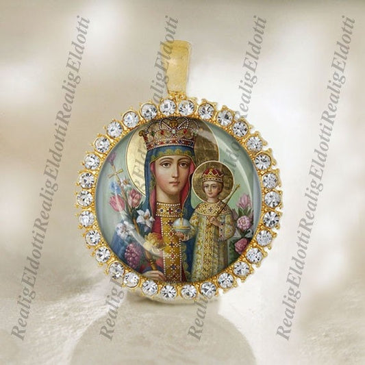 Queen Mother Mary and Baby Jesus Christian Catholic Gold Tone Medal Pendant Jewelry