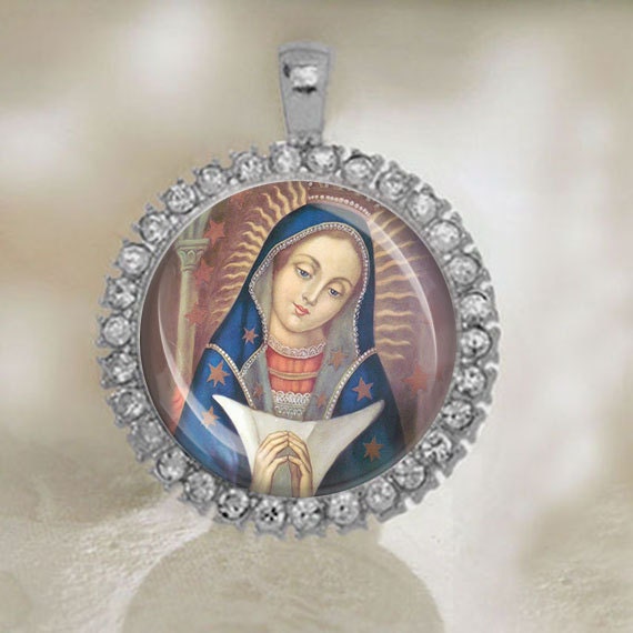 Our Lady of Altagracia Virgin Mary in a Nativity Scene Catholic Medal NEW