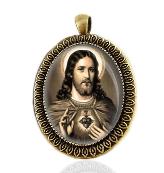 Sacred Heart of Jesus  Religious Catholic Medal Jesus Christ Pendant Jewelry